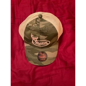 Buck Commander adjustable women’s hat.